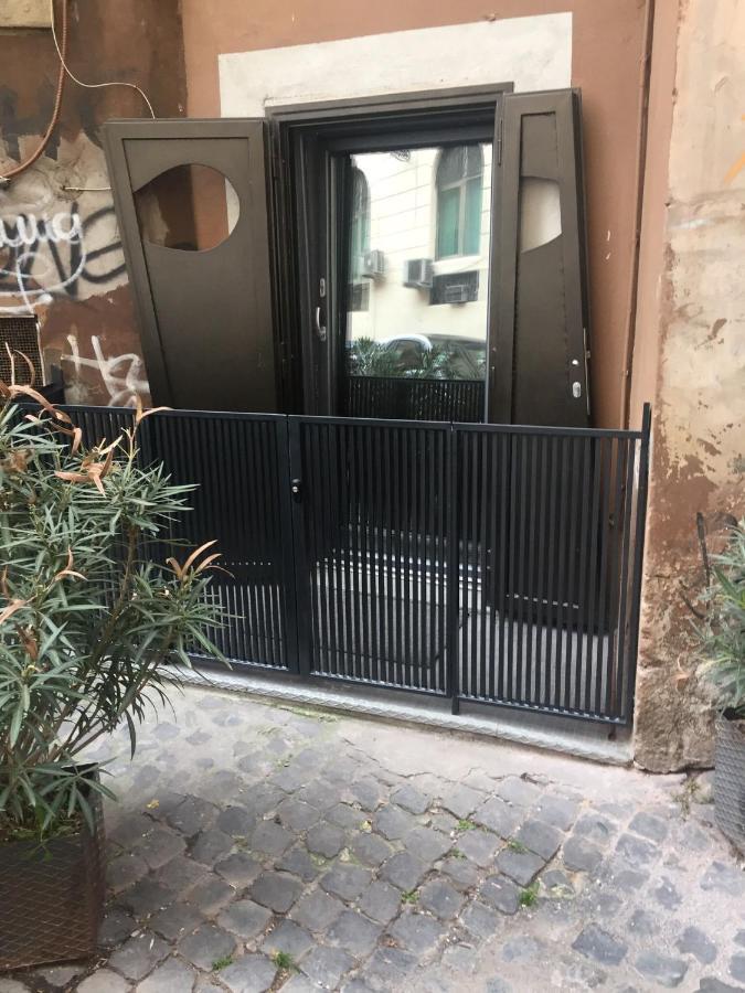 The Essential Trastevere Design Apartment Rom